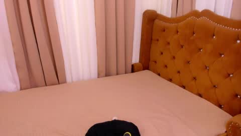 shane_018 online show from 28, 7, 2026