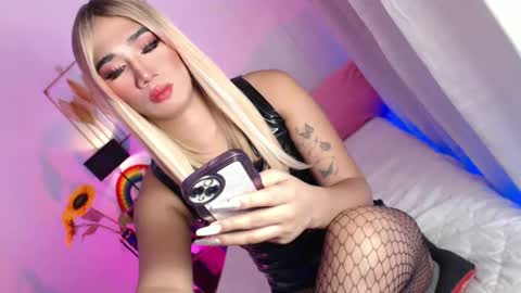 MISS SHANE online show from 30, 4, 2026