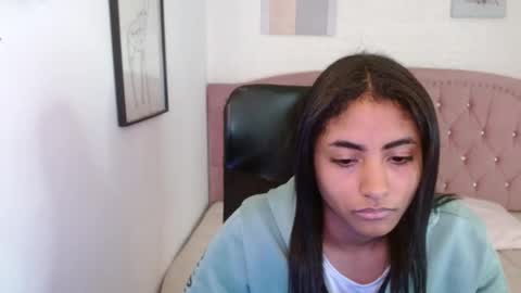 Snapshot of shaneelle chatting on 24, 10, 2025 shanelle online show from 24, 10, 2025