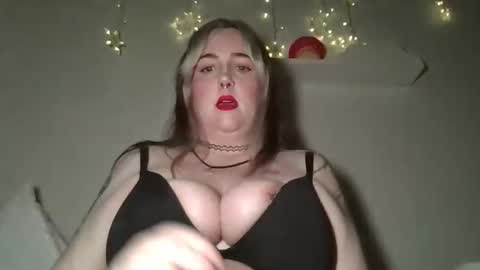 Snapshot of shanelle2000 chatting on 11, 2, 2026 Shanelle online show from 11, 2, 2026