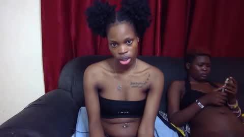 Snapshot of shania_sleigh chatting on 20, 12, 2024 shania_sleigh online show from 20, 12, 2024