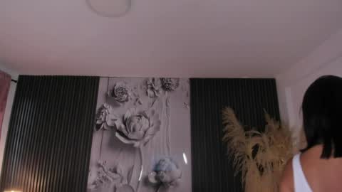 Snapshot of shaniadaniels chatting on 18, 5, 2026 ShaniaDaniels online show from 18, 5, 2026