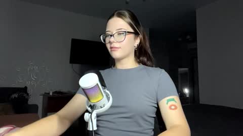 Snapshot of shannanwonnacott chatting on 22, 10, 2025 Lissa online show from 22, 10, 2025