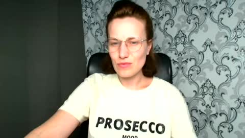 Snapshot of shannen_sweet chatting on 14, 6, 2026 Shannen online show from 14, 6, 2026