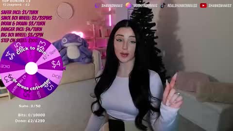 Snapshot of shannonblooms chatting on 4, 12, 2025 Shanmais online show from 4, 12, 2025