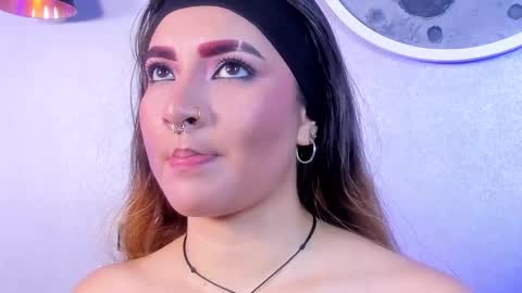 Shanntal  online show from 5, 11, 2025