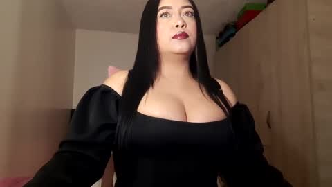 Cami Ortiz independent model online show from 8, 2, 2025