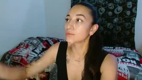 Snapshot of shantal_d03 chatting on 25, 2, 2025 shantal_d03 online show from 25, 2, 2025