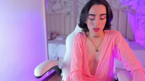 Snapshot of shantal_thompson21 chatting on 11, 10, 2025 Shantal online show from 11, 10, 2025