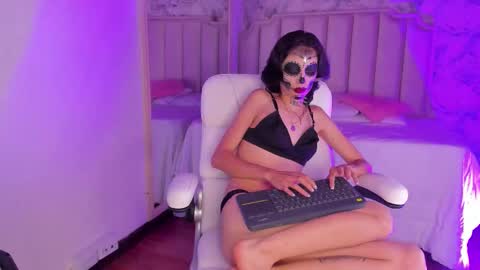 Snapshot of shantal_thompson21 chatting on 15, 10, 2025 Shantal online show from 15, 10, 2025