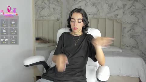 Snapshot of shantal_thompson21 chatting on 27, 10, 2025 Shantal online show from 27, 10, 2025