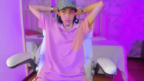 Snapshot of shantal_thompson21 chatting on 29, 11, 2025 Shantal online show from 29, 11, 2025