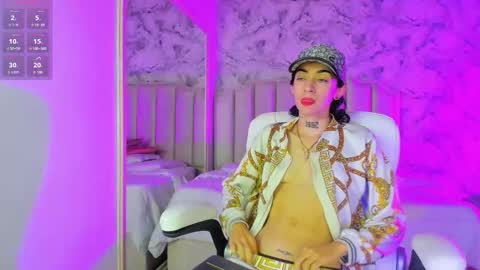 Snapshot of shantal_thompson21 chatting on 1, 12, 2025 Shantal online show from 1, 12, 2025