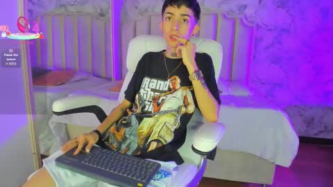 Snapshot of shantal_thompson21 chatting on 23, 12, 2025 Shantal online show from 23, 12, 2025