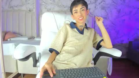 Snapshot of shantal_thompson21 chatting on 9, 1, 2026 Shantal online show from 9, 1, 2026