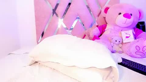 Shantal girls online show from 22, 2, 2025