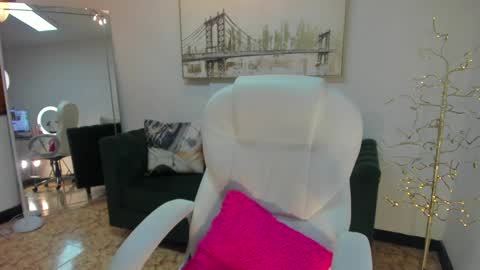 Shantall wills online show from 1, 2, 2025