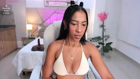 Snapshot of shantall_wills chatting on 11, 2, 2026 Shantall wills online show from 11, 2, 2026
