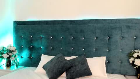 Snapshot of shantallmiller chatting on 8, 3, 2026 Shantall Miller online show from 8, 3, 2026