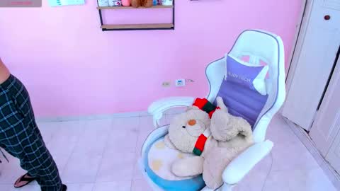 shantals online show from 8, 11, 2025