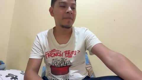 shantiiago7_ online show from 9, 4, 2026