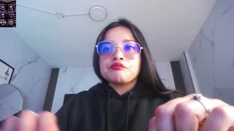 Snapshot of shantyvibe_a chatting on 17, 10, 2025 Shantall online show from 17, 10, 2025