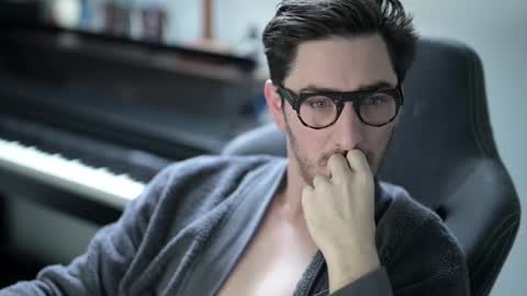 frenchy boy online show from 19, 12, 2025