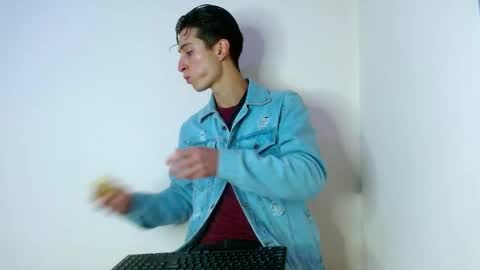 Snapshot of shaquiel_castoro chatting on 29, 9, 2025 shaquiel online show from 29, 9, 2025