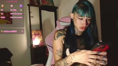 sharaross1 online show from 9, 9, 2025