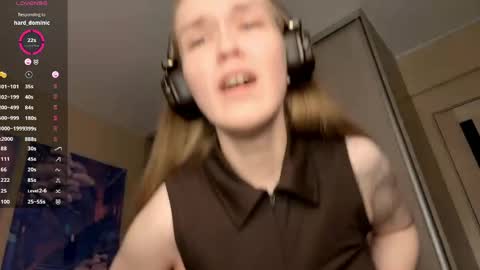 Snapshot of sharitaklemme chatting on 30, 4, 2026 Coraline online show from 30, 4, 2026