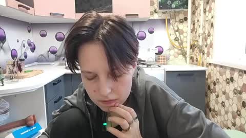 Snapshot of sharleenyodis chatting on 8, 6, 2026 Sara online show from 8, 6, 2026