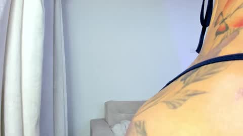 Hi fiends ---- I usually start online from Monday to Friday from 1000 am Saturdays and Sundays at 600 am Colombia time online show from 26, 11, 2025