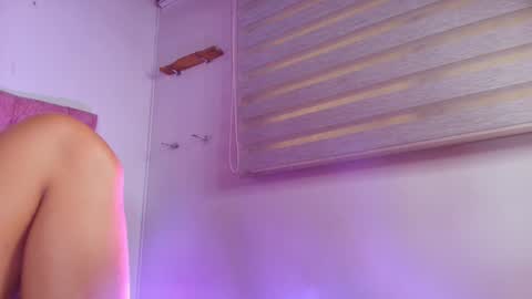 Snapshot of sharlott_kiss chatting on 24, 12, 2024 Sharlott online show from 24, 12, 2024