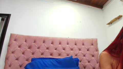 Snapshot of sharlott_kiss chatting on 9, 1, 2025 Sharlott online show from 9, 1, 2025