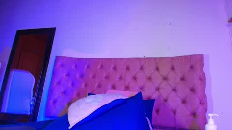 Snapshot of sharlott_kiss chatting on 10, 1, 2025 Sharlott online show from 10, 1, 2025