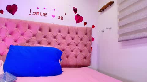 Snapshot of sharlott_kiss chatting on 26, 2, 2025 Sharlott online show from 26, 2, 2025