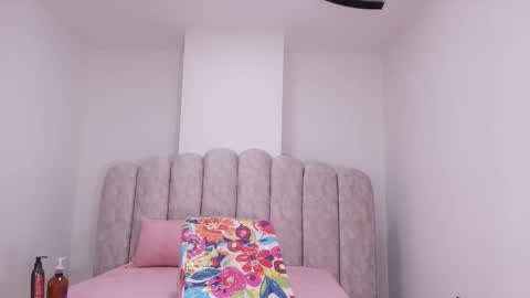 Sharlott online show from 3, 12, 2025