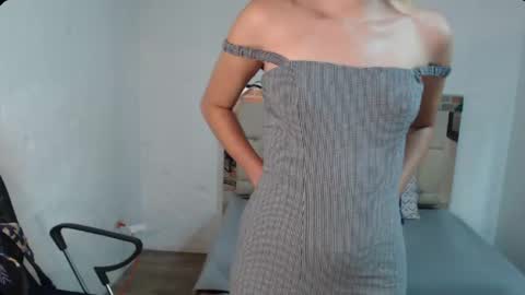 Snapshot of sharlotte__jones chatting on 11, 3, 2025 Sara online show from 11, 3, 2025