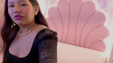 Snapshot of sharon_curvvy chatting on 6, 10, 2025 Sharon Curvvy online show from 6, 10, 2025