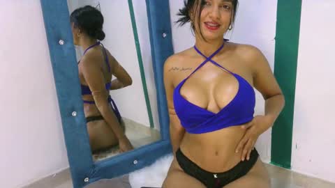 Snapshot of sharon_nauthy24 chatting on 6, 1, 2025 sharon online show from 6, 1, 2025