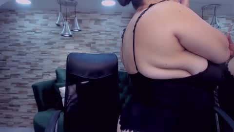 Snapshot of sharon_titts chatting on 21, 9, 2025 sharon online show from 21, 9, 2025