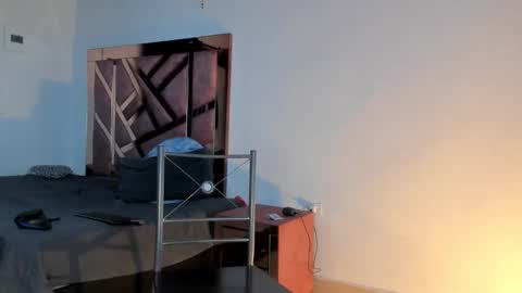 SHARONDELUXE online show from 4, 11, 2025