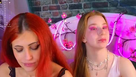 Lola and Stacey online show from 9, 4, 2026
