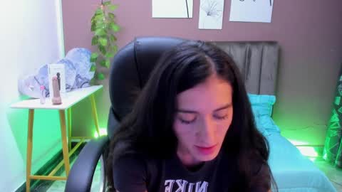 Snapshot of sharonsander1 chatting on 2, 2, 2025 Sharon online show from 2, 2, 2025