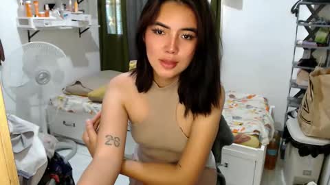 Snapshot of shasha_carreon chatting on 28, 11, 2025 shasha online show from 28, 11, 2025