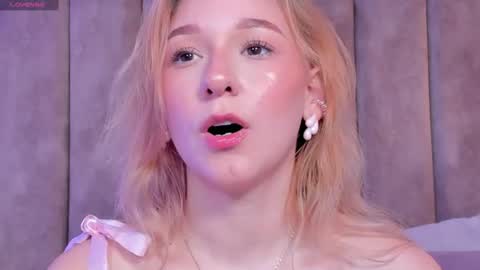 Snapshot of shatall_rouge chatting on 15, 6, 2026 Shantall online show from 15, 6, 2026