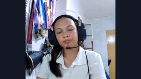 Molly online show from 22, 10, 2025