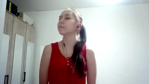 Annette online show from 4, 12, 2025