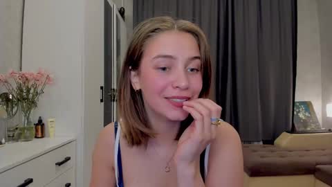shawty__mariaa online show from 16, 9, 2025