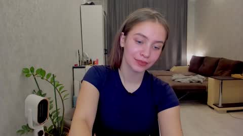 shawty__mariaa online show from 21, 10, 2025